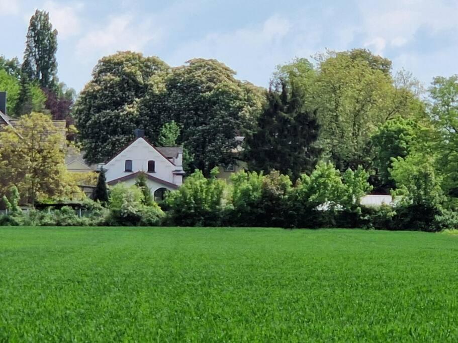 Historische Villa Mit Garten, Luxus Meerbusch Exterior foto
